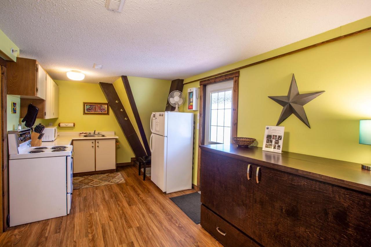 The Pinnacles Suites & Townhomes Silver Star Bagian luar foto