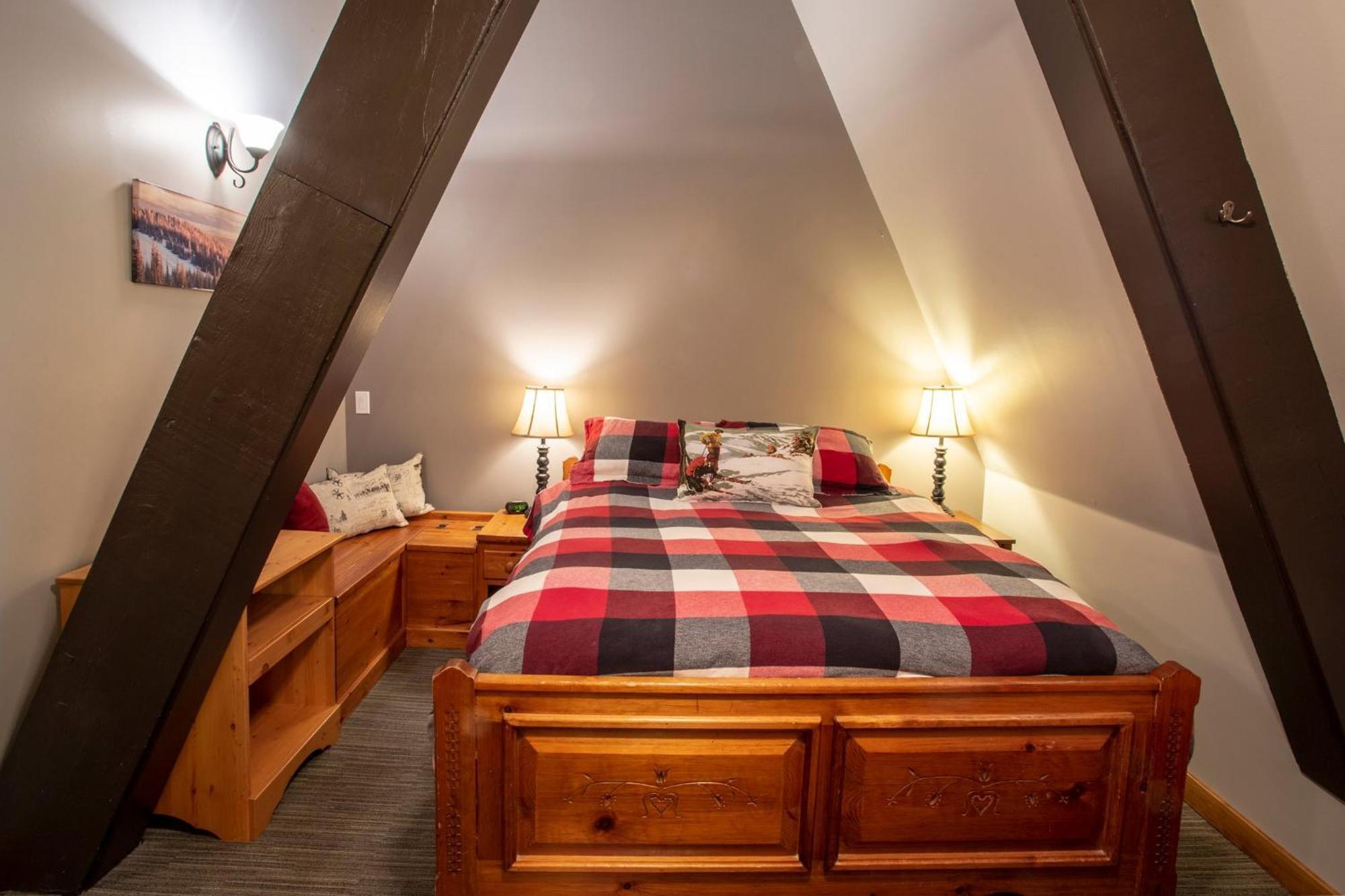 The Pinnacles Suites & Townhomes Silver Star Bagian luar foto