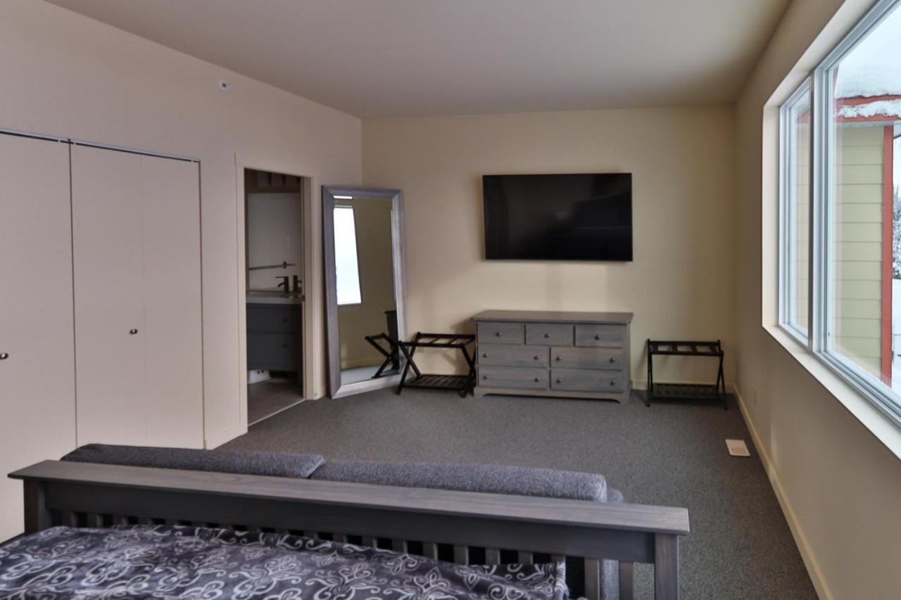 The Pinnacles Suites & Townhomes Silver Star Bagian luar foto